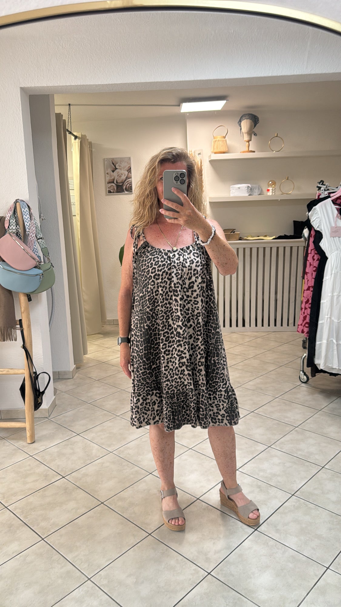 Leo Kleid