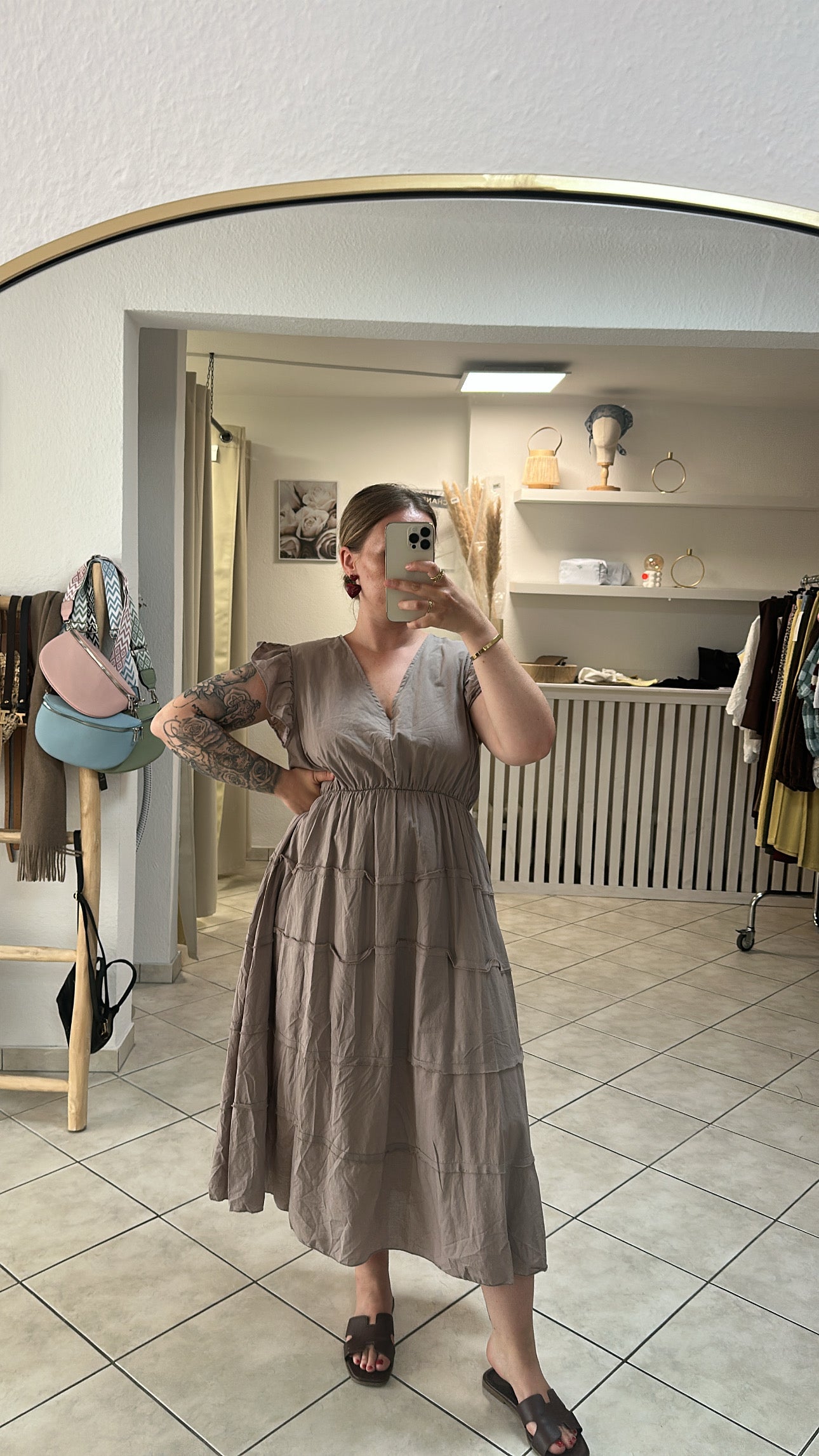 Kleid in Vers. Farben