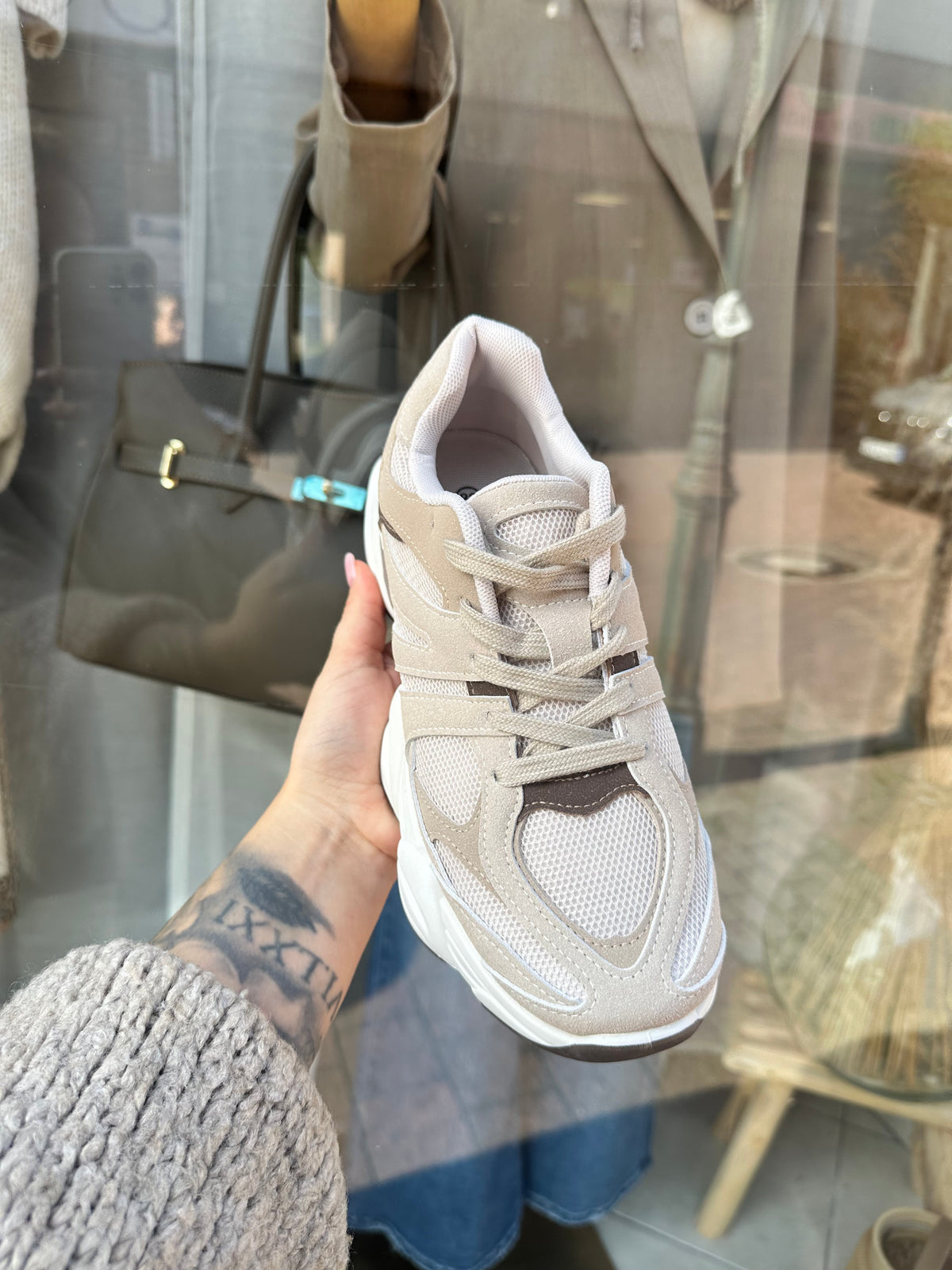 Sneaker