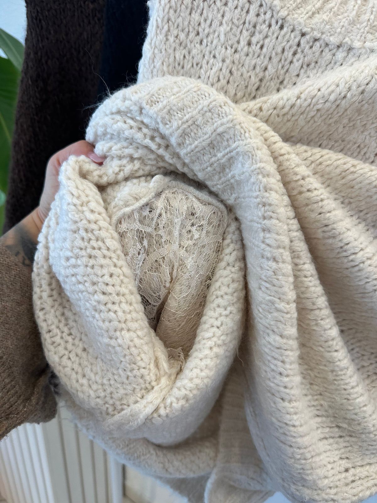 Pullover mit spitze