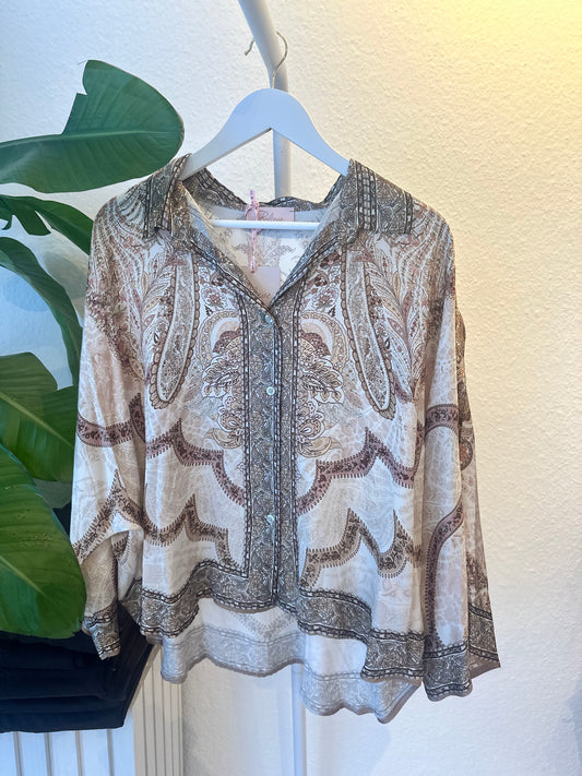 Bluse mit Seide