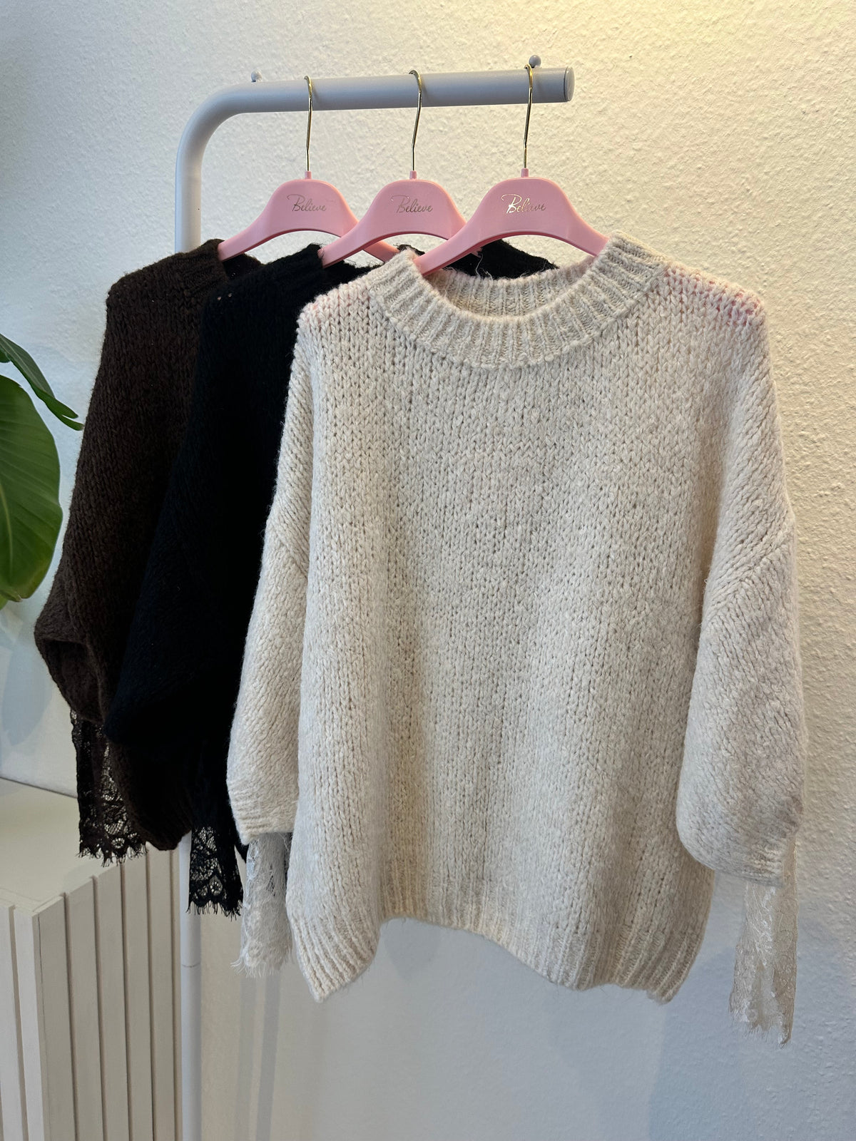 Pullover mit spitze