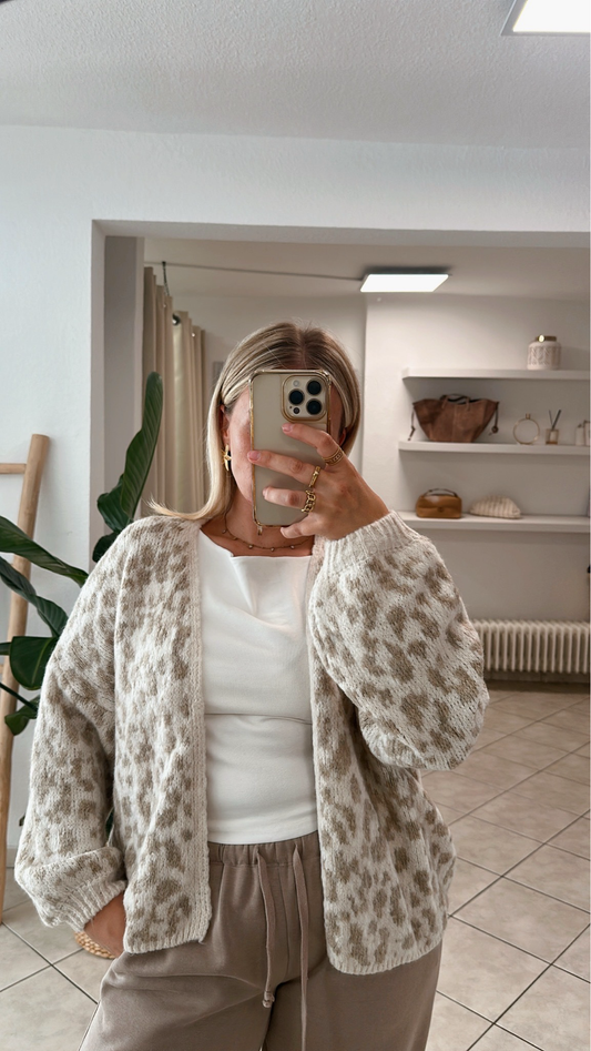 Leo Cardigan