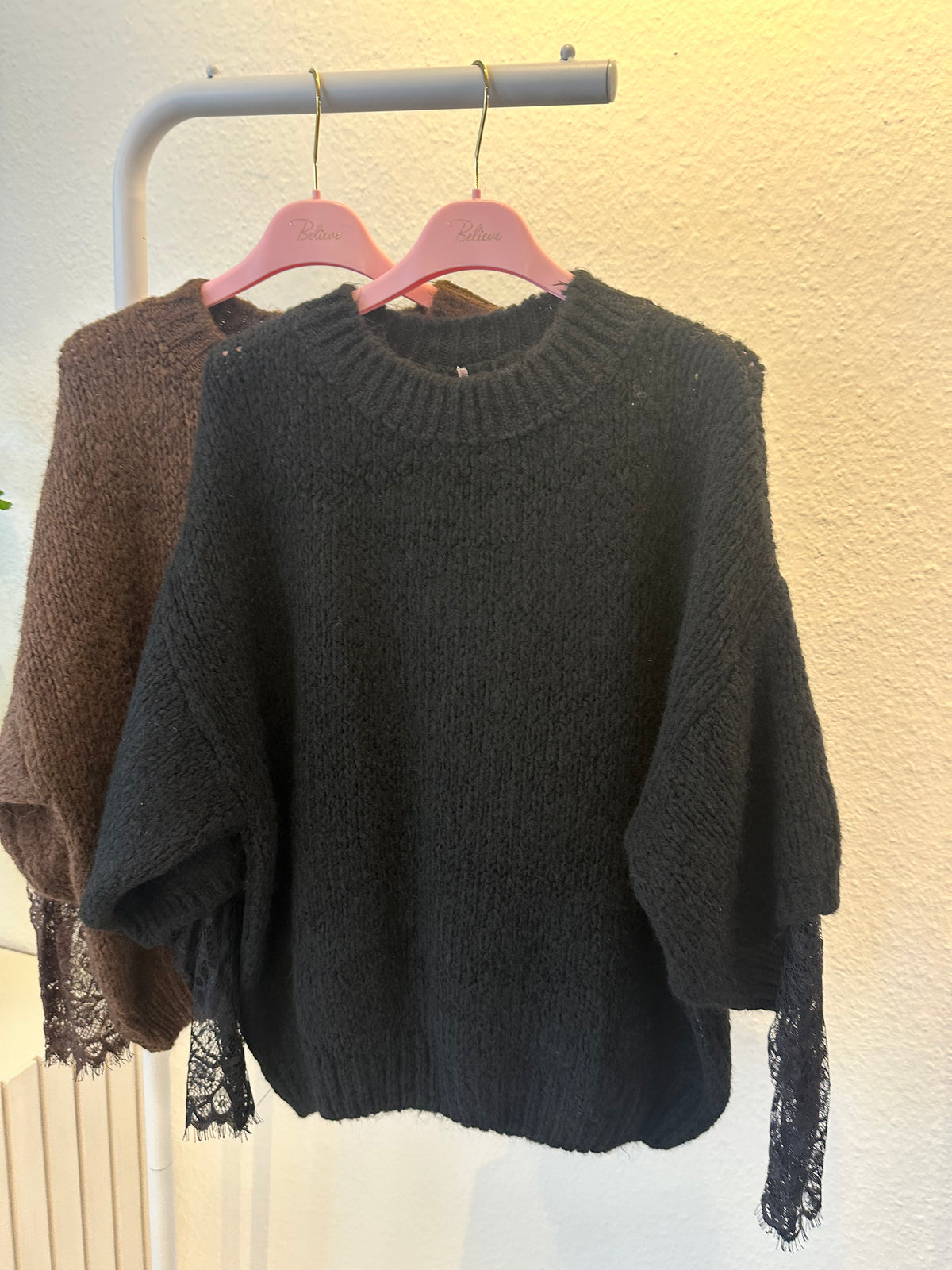 Pullover mit spitze