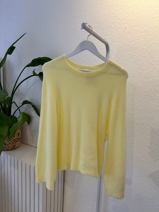 Pullover verschiedene Farben
