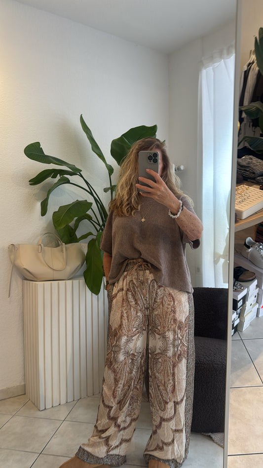 Hose mit Seide