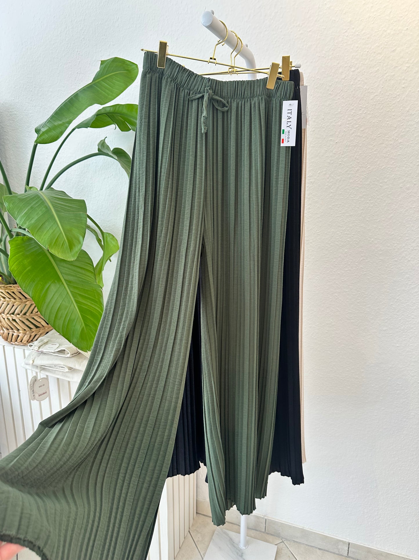 Falten Hose Vers. Farben