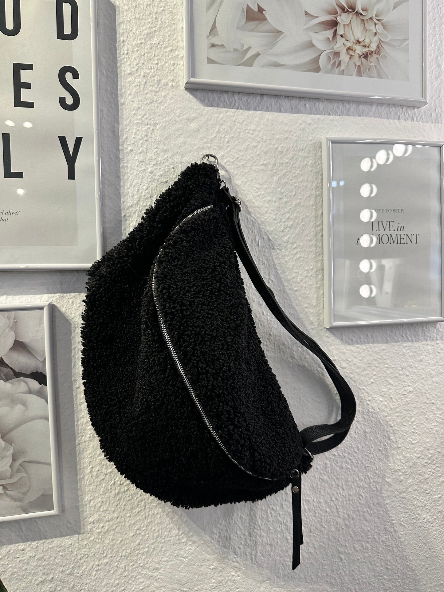 XXL Crossbody bag