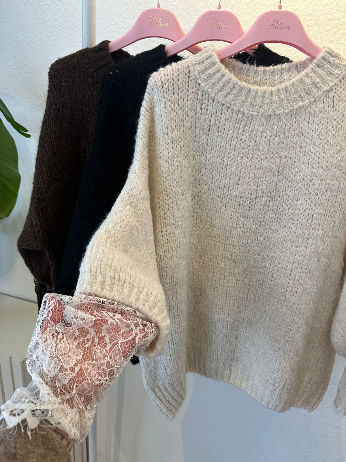 Pullover mit spitze