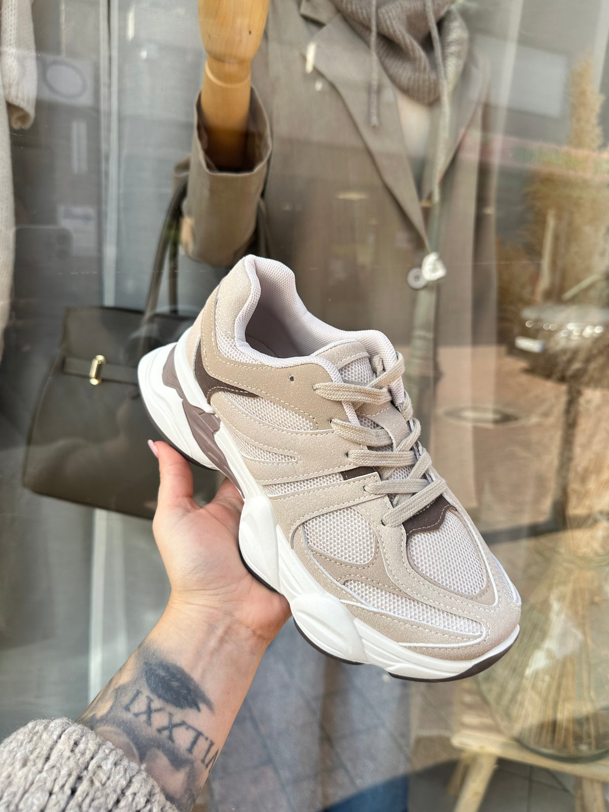 Sneaker