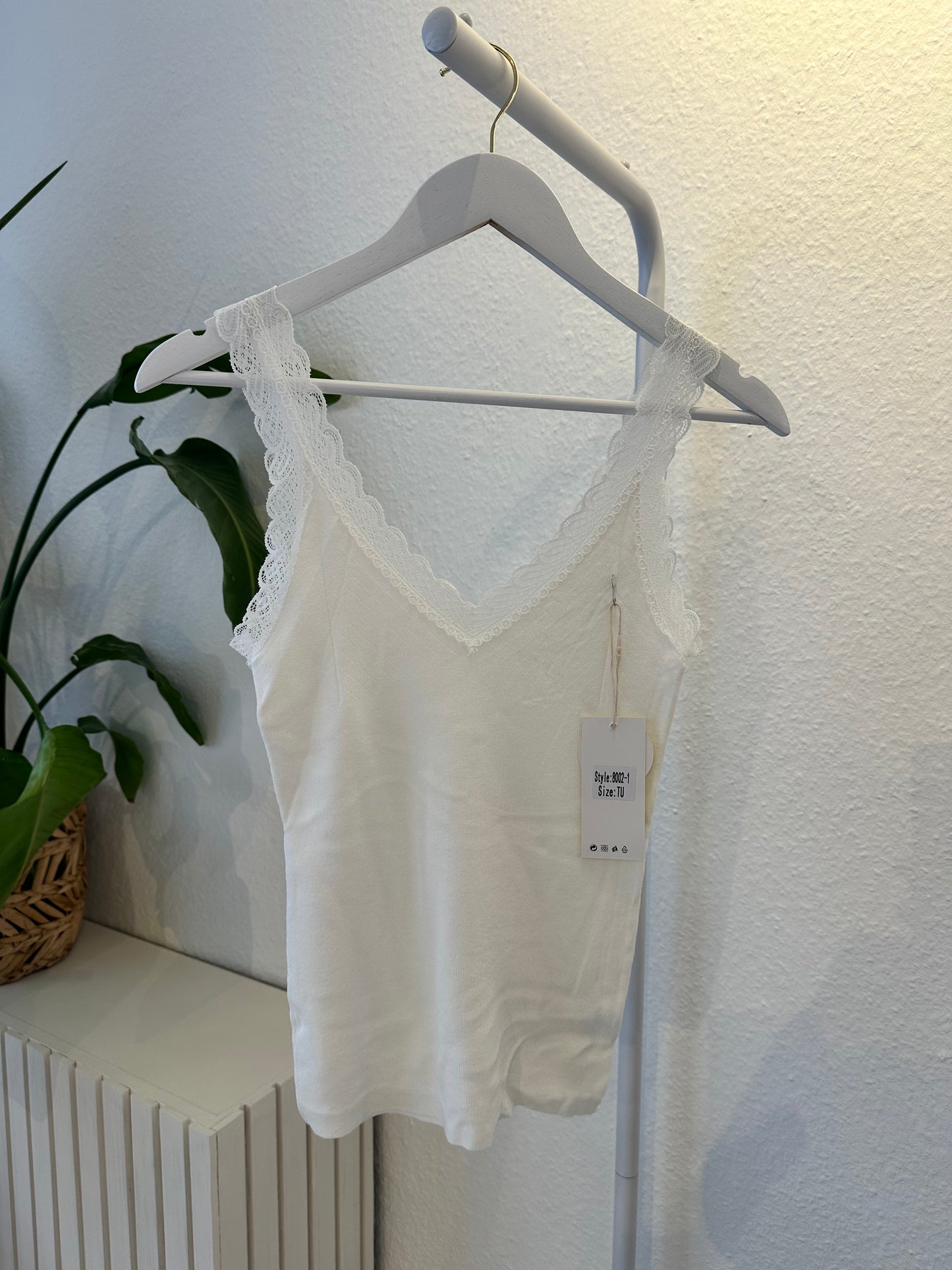 Top mit spitze