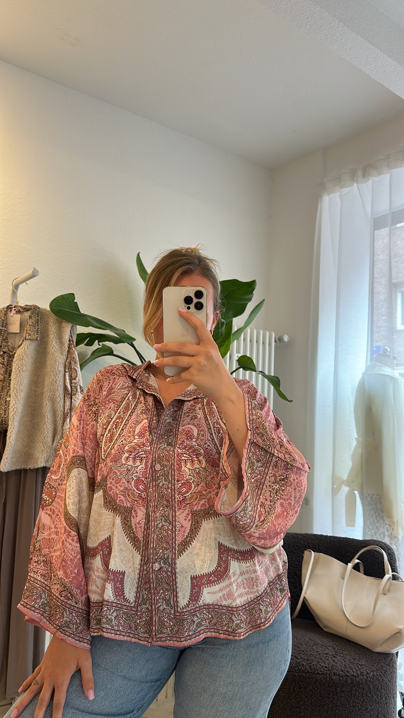 Bluse mit Seide