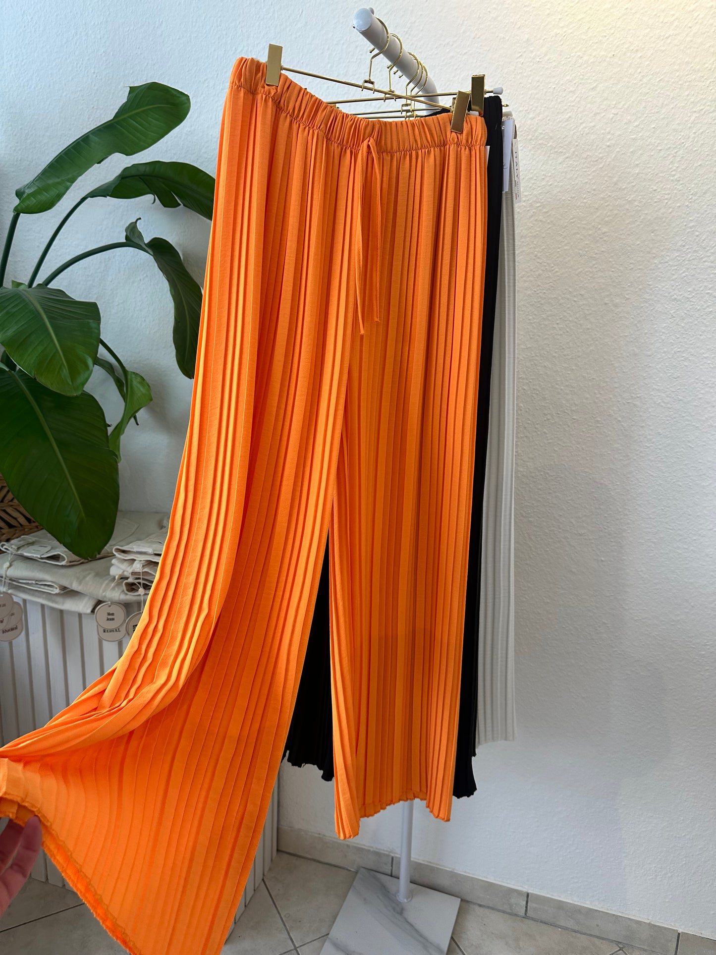 Falten Hose Vers. Farben