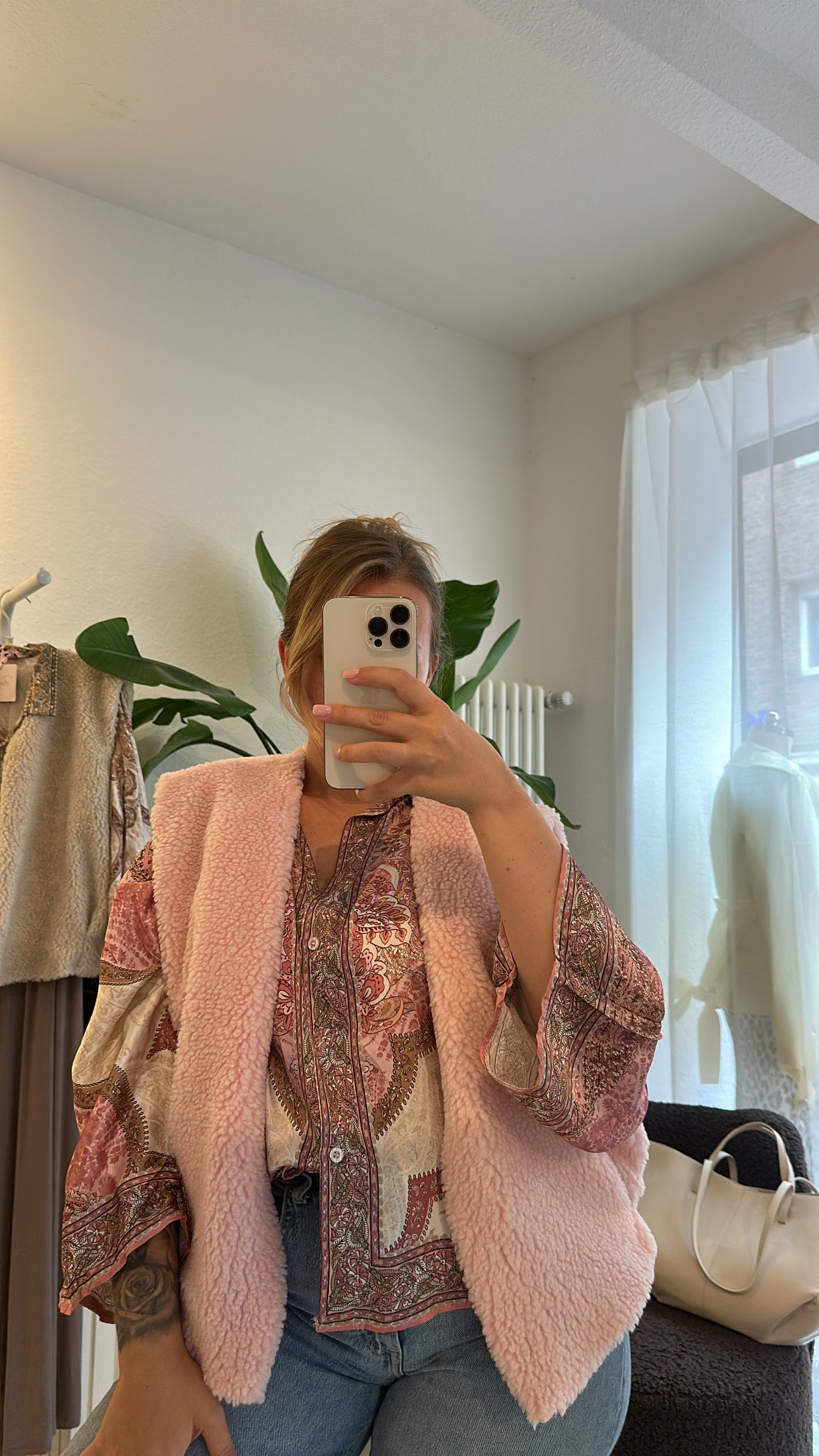 Bluse mit Seide