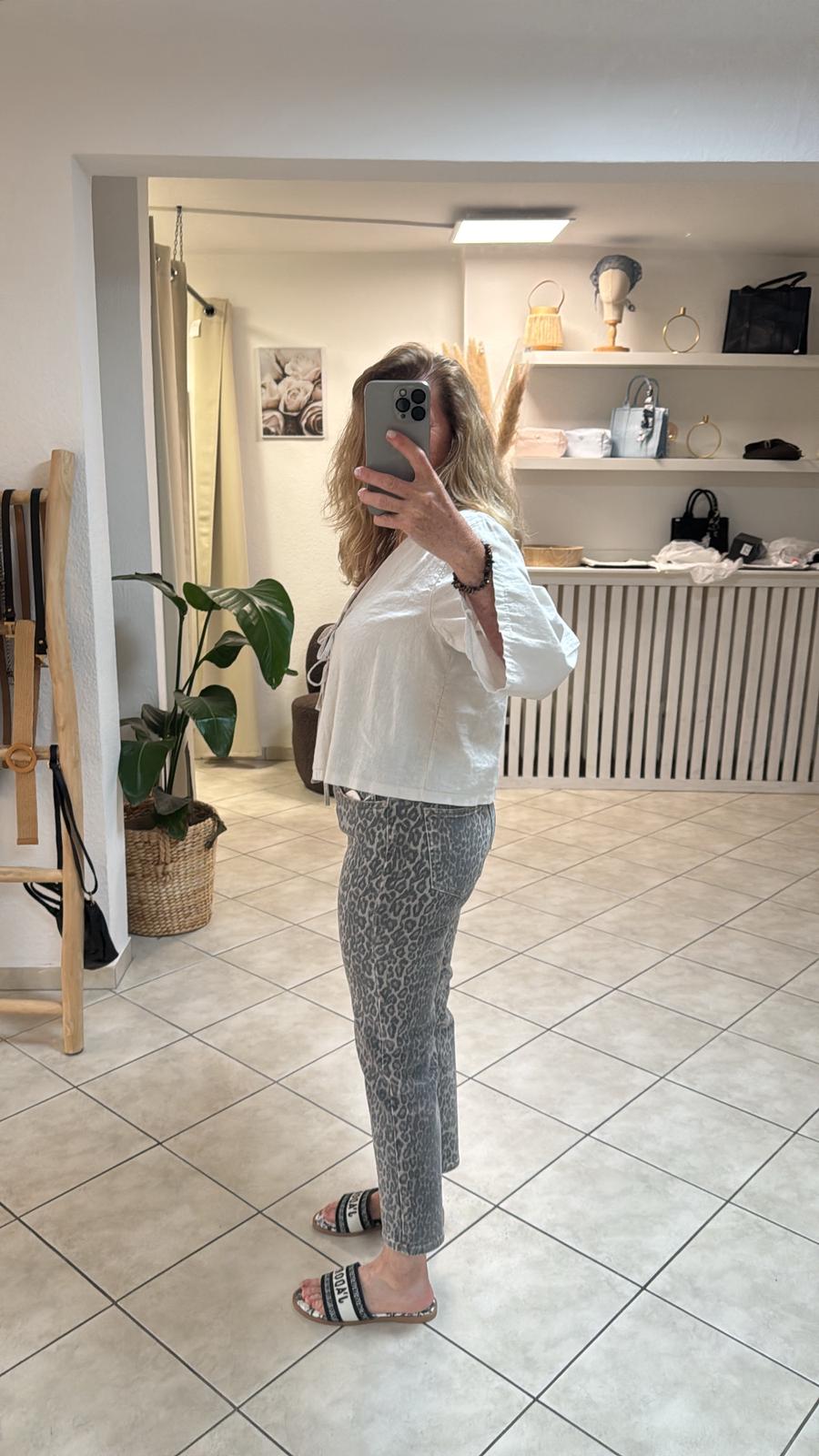 Leo Mom Jeans